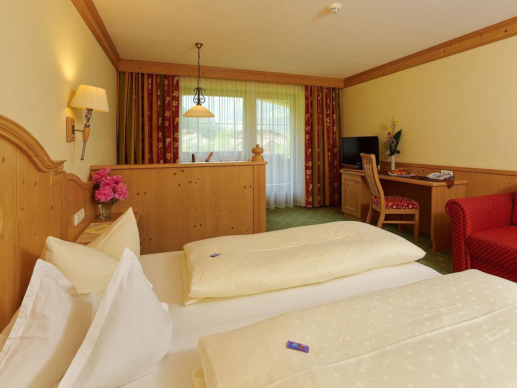 Hotel Laendenhof Superior ไมย์อาโฮเฟิน ภายนอก รูปภาพ